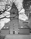Overzicht westgevel met kerktoren - Bathmen - 20351098 - RCE -  Nederlands Hervormde Kerk: Overzicht westgevel met kerktoren (opmerking: Gefotografeerd voor Monumenten In Nederland Overijssel) 