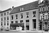 Voorgevel - Deventer - 20055888 - RCE -  Voorgevel. Tot 1839 Latijnse school, daarna patricierswoning, later woning/winkel/werkplaats 