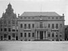 Overzicht voorgevel - Deventer - 20054423 - RCE -  Stadhuis: Overzicht voorgevel (opmerking: In: Buiten ; 16(1922), nr. 9, p. 104) 