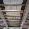 Interieur, gedeelte balkenplafond met schildering, tijdens restauratie - Deventer - 20336337 - RCE -  Balkschildering/ Plafondschildering: Interieur, gedeelte balkenplafond met schildering, tijdens restauratie 