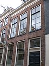 Onderkelderd pand met lijstgevel