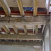 Interieur, gedeelte balkenplafond met schildering, tijdens restauratie - Deventer - 20336339 - RCE -  Balkschildering/ Plafondschildering: Interieur, gedeelte balkenplafond met schildering, tijdens restauratie 