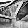 Interieur van watergedreven molen met onderslagrad, stijl - Haaksbergen - 20283546 - RCE -  Oostendorperwatermolen: Interieur van watergedreven molen met onderslagrad, stijl 