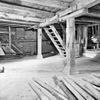 Interieur van watergedreven molen met onderslagrad, souterrain - Haaksbergen - 20283576 - RCE -  Oostendorperwatermolen: Interieur van watergedreven molen met onderslagrad, souterrain 