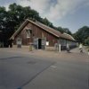 Overzicht van de schuur bij de entree