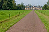 Landgoed Twickel in Twente -  De foto is gemaakt in de ochtend uren, en omdat de tuinen nog niet open waren even een kleine wandeling gemaakt en de foto gemaakt 