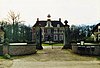 Warmelo hek -  De brug en het hek van kasteel 't Warmelo te Diepenheim. 