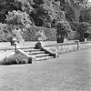 Oostelijke keermuur van en trap naar de oostelijke parterre - Markelo - 20150647 - RCE -  Huis Weldam: Oostelijke keermuur van en trap naar de oostelijke parterre 
