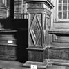 Detail middenwand schepenstoel - Kampen - 20121937 - RCE -  Raadhuis: detail middenwand schepenstoel 