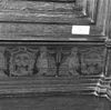 Detail middenwand schepenstoel - Kampen - 20121924 - RCE -  Raadhuis: detail middenwand schepenstoel 