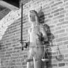 Interieur beelden, oorspronkelijk afkomstig van het raadhuis (details) - Kampen - 20121735 - RCE -  Korenmarktpoort: interieur beelden, oorspronkelijk afkomstig van het raadhuis (details) 
