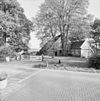 Overzicht voorgevel en linker zijgevel langhuisboerderij - Geesteren - 20351190 - RCE -  Boerderij DE HAMERSBOER: Overzicht voorgevel en linker zijgevel langhuisboerderij (opmerking: Gefotografeerd voor Monumenten In Nederland Overijssel, bladzijde 147) 