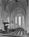 Interieur naar het oosten - Hasselt - 20102882 - RCE -  Hervormde Kerk - Grote Kerk - Sint-Stephanuskerk: interieur naar het oosten 