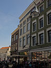 Zwolle Grote Markt5 -  Zwolle, Grote Markt 5 (middle, painted white)