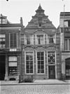 Voorgevel - Zwolle - 20230735 - RCE -  Trapgevel: Voorgevel (opmerking: In: Buiten ; 21(1927), nr. 37, p. 439) 