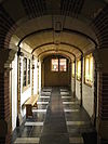 Vrouwenhuis (25) -  Indoor hallway that connects the two houses.  Overdekte gang die het voor- en achterhuis aan elkaar verbindt.