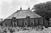 Overzicht boerderij bij buitenplaats Schellerberg - Zwolle - 20231422 - RCE -  Buitenplaats Schellerberg - boerderij: Overzicht boerderij bij buitenplaats Schellerberg (opmerking: In 1967 is de gemeente Zwollerkerspel opgeheven en verdeeld over de gemeenten Zwolle, Genemuiden, Hasselt, Heino en IJsselmuiden.) 