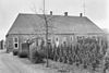 Overzicht bouwhuizen van de voormalige havezathe Kranenburg - Zwollerkerspel - 20231430 - RCE -  Landgoed Kranenburg - stadskwekerij en begraafplaats: Overzicht bouwhuizen van de voormalige havezathe Kranenburg (opmerking: In 1967 is de gemeente Zwollerkerspel opgeheven en verdeeld over de gemeenten Zwolle, Genemuiden, Hasselt, Heino en IJsselmuiden.) 