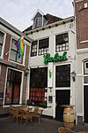 Amersfoort.Hof.17.JPG - De Hof is het centrale plein van Amersfoort. De Hof 17 a en b 