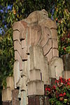 Amersfoort.Utrechtseweg.129.herdenkingsbank-05.JPG - Herdenkingsbank Cristine de Bosch Kemper. Linker vogelornament kijkt naar achteren. 