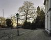Overzicht van de tuin, gezien vanaf de voordeur, rechterkant - Baarn - 20338470 - RCE -  Villa Pera: Overzicht van de tuin, gezien vanaf de voordeur, rechterkant 