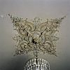 Interieur begane grond, rechter achterkamer, detail stucplafond, stucornament - Baarn - 20338560 - RCE -  Villa Pera: Interieur begane grond, rechter achterkamer, detail stucplafond, stucornament 