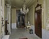 Interieur begane grond, overzicht gang met stucplafond en beschildering, richting tuinkamer - Baarn - 20338503 - RCE -  Villa Pera: Interieur begane grond, overzicht gang met stucplafond en beschildering, richting tuinkamer 