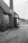 Boerderij 'Koddestein', hoge afgewolfde gevel, langhuistype, rieten dak, kleine roeden