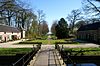 Linschoten (30).JPG -  De parkaanleg van het Huis te Linschoten met de oprijlaan als centrale as. 