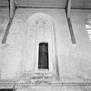 Toegang tot ruimte boven de kapel in geblindeerd raam van zuidbeuk - Montfoort - 20160578 - RCE -  Grote- Of Sint Janskerk - Hervormde Kerk: toegang tot ruimte boven de kapel in geblindeerd raam van zuidbeuk 
