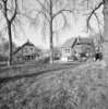 Overzicht boerderij met woonhuis en fabriek