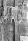 Portaal, detail beeldhouwwerk - Rhenen - 20186274 - RCE -  Cunerakerk En Toren: portaal, detail beeldhouwwerk 