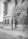 Kerk, na de brand vanuit het zuid-oosten - Rhenen - 20186231 - RCE -  Cunerakerk En Toren: kerk, na de brand vanuit het zuid-oosten 