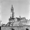 Kerk en toren vanuit het zuid-oosten - Rhenen - 20186295 - RCE -  Cunerakerk En Toren: kerk en toren vanuit het zuid-oosten 