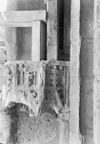 Portaal, detail beeldhouwwerk - Rhenen - 20186273 - RCE -  Cunerakerk En Toren: portaal, detail beeldhouwwerk 