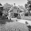 Exterieur OVERZICHT RECHTER ZIJGEVEL - Maarssen - 20311258 - RCE -  Ganzenhoef: Exterieur OVERZICHT RECHTER ZIJGEVEL (opmerking: PUBL.: PRIVATE COUNTRY HOUSES) 