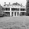 Exterieur OVERZICHT ACHTERGEVEL - Nieuwersluis - 20311250 - RCE -  Huis Sterreschans: Exterieur OVERZICHT ACHTERGEVEL (opmerking: PUBL.: PRIVATE COUNTRY HOUSES) 