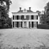 Exterieur VOORGEVEL - Nieuwersluis - 20311249 - RCE -  Huis Sterreschans: Exterieur VOORGEVEL (opmerking: PUBL.: PRIVATE COUNTRY HOUSES) 