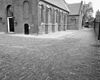 Bestrating tegen zuid-west zijde van de kerk - Vreeland - 20247163 - RCE -  Nederlands Hervormde Kerk: bestrating tegen zuid-west zijde van de kerk 