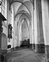 Interieur noordelijke zijbeuk naar het oosten - Utrecht - 20233732 - RCE -  Buur Kerk En Toren: interieur noordelijke zijbeuk naar het oosten 