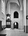 Interieur west-gevel van de zuidelijke zijbeuk - Utrecht - 20234114 - RCE -  Sint Nicolaas Kerk: interieur west-gevel van de zuidelijke zijbeuk 