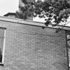 Detail achtergevel- rechter bovenhoek, schade aan metselwerk met latere herstelling - Utrecht - 20340388 - RCE -  Woonhuis Architect Sybold Van Ravesteyn: Detail achtergevel: rechter bovenhoek, schade aan metselwerk met latere herstelling 