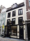 Pand bestaande uit een voorhuis