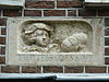T Wittebrootskint -  Gevelsteen aan huis 't Wittebrootskint, Oudegracht 276, Utrecht, NL, gemaakt door Evelyn Ebens