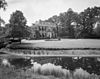 Voorzijde, over de vijver - Driebergen-Rijsenburg - 20063911 - RCE -  Dennenburg: Voorzijde, over de vijver 