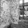 INTERIEUR, DERDE VERDIEPING, SCHOORSTEEN MET KAPCONSTRUCTIE C.Q. VLOERCONSTRUCTIE (GEBOUW DD) - Woerden - 20283123 - RCE -  Kasteel Woerden: INTERIEUR, DERDE VERDIEPING, SCHOORSTEEN MET KAPCONSTRUCTIE C.Q. VLOERCONSTRUCTIE (GEBOUW DD) 