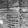 Detail van het natuursteenwerk aan de voorgevel. - Woerden - 20215916 - RCE -  Stadhuis: detail van het natuursteenwerk aan de voorgevel. 