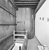 Interieur,eerste verdieping houten schotwand en omkokering spiltrap - Goes - 20335891 - RCE -  Gotische Huis: Interieur,eerste verdieping houten schotwand en omkokering spiltrap (opmerking: Gefotografeerd voor Huizen in Nederland, Hendrick de Keyser) 