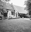 Exterieur zijgevel boerderij, van woongedeelte naar schuur - 20000816 - RCE -  Exterieur zijgevel boerderij, van woongedeelte naar schuur 