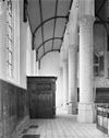 Interieur zuider zijbeuk naar het westen - Kapelle - 20123952 - RCE -  Nederlands Hervormde Kerk: interieur zuider zijbeuk naar het westen 